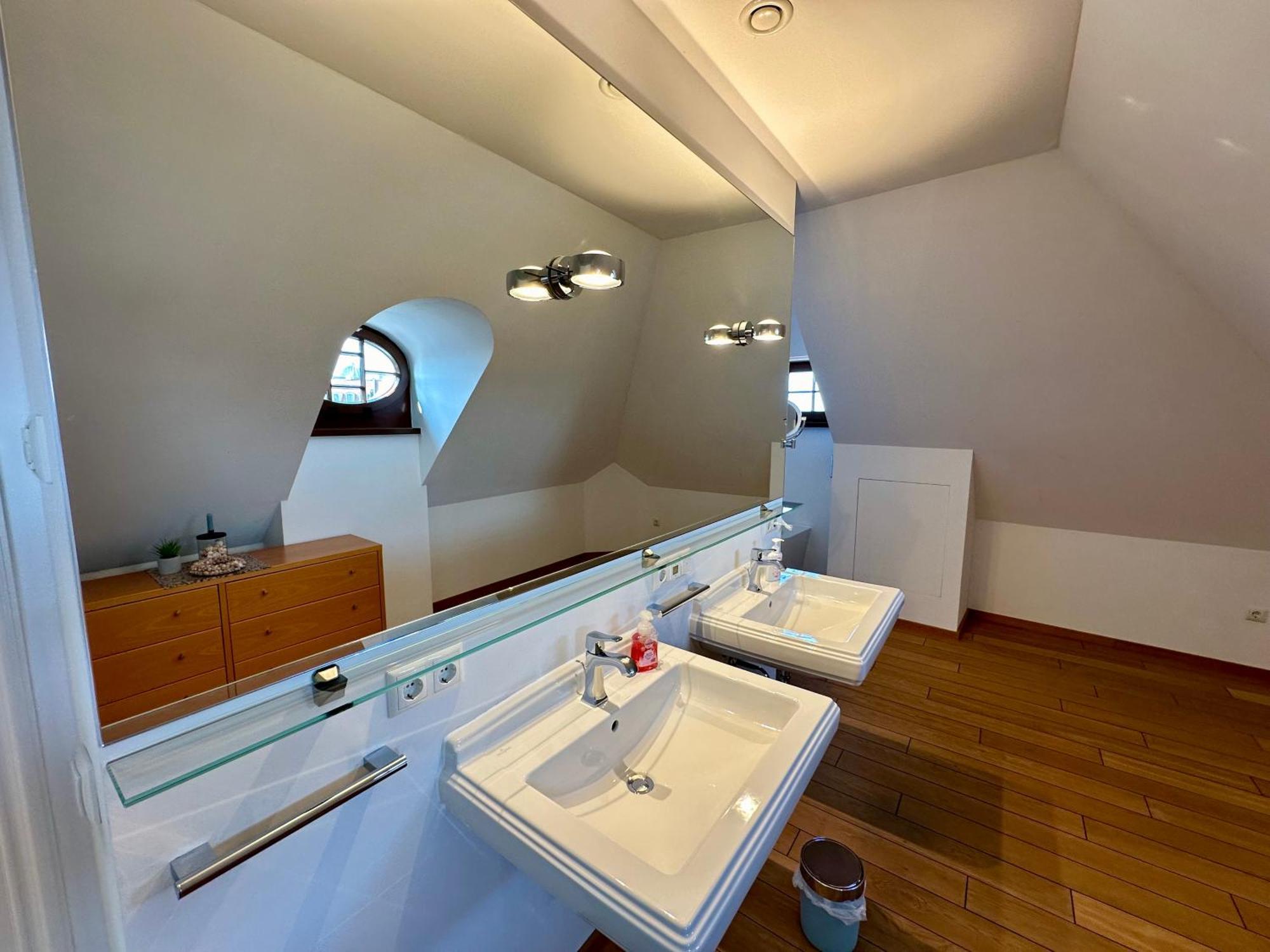 Appartement Luxus Mit Einmaligem Blick Auf Frauenkirche Dresden